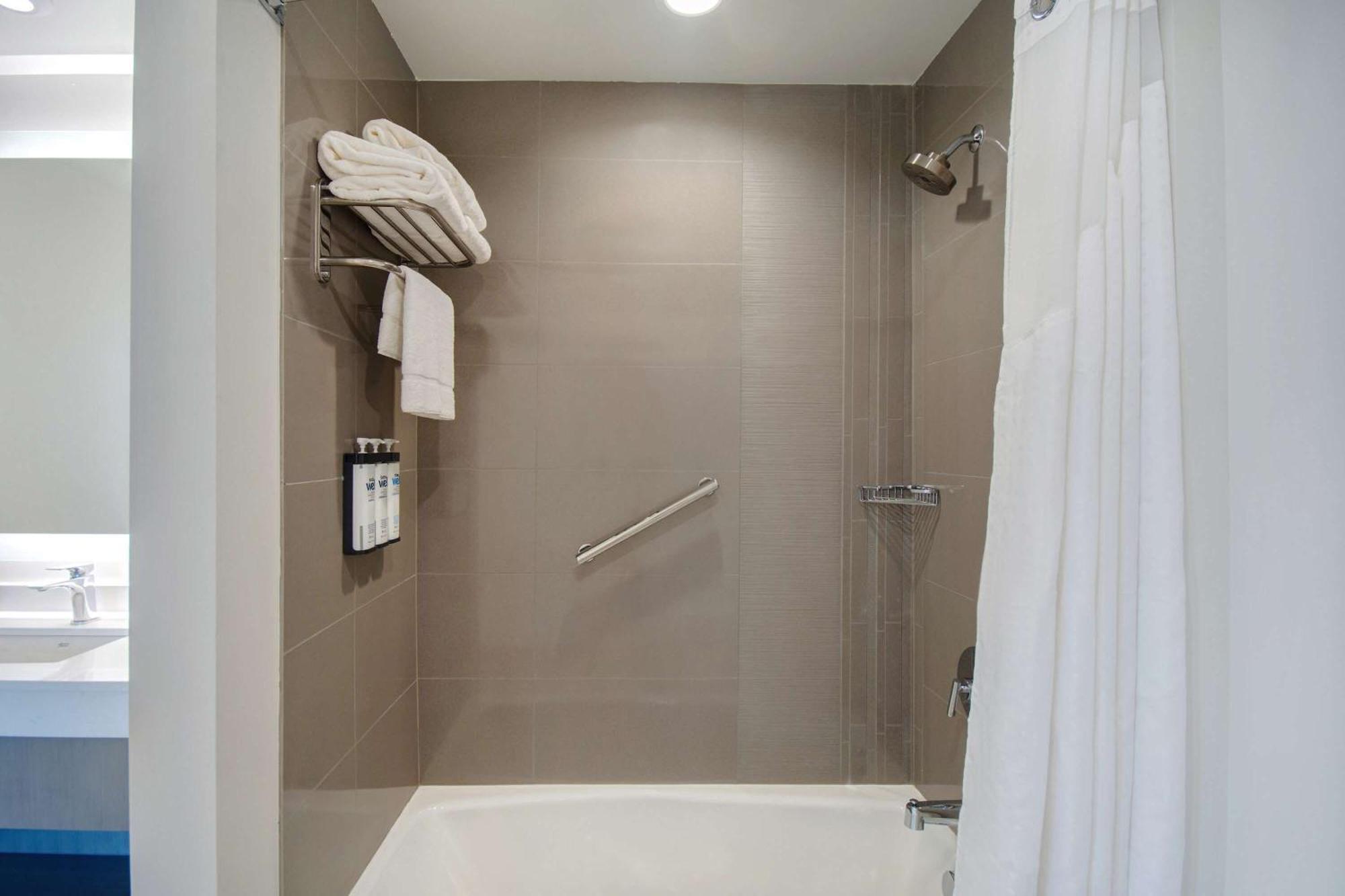 Hyatt House Mall Of America Msp Airport Блумингтон Экстерьер фото